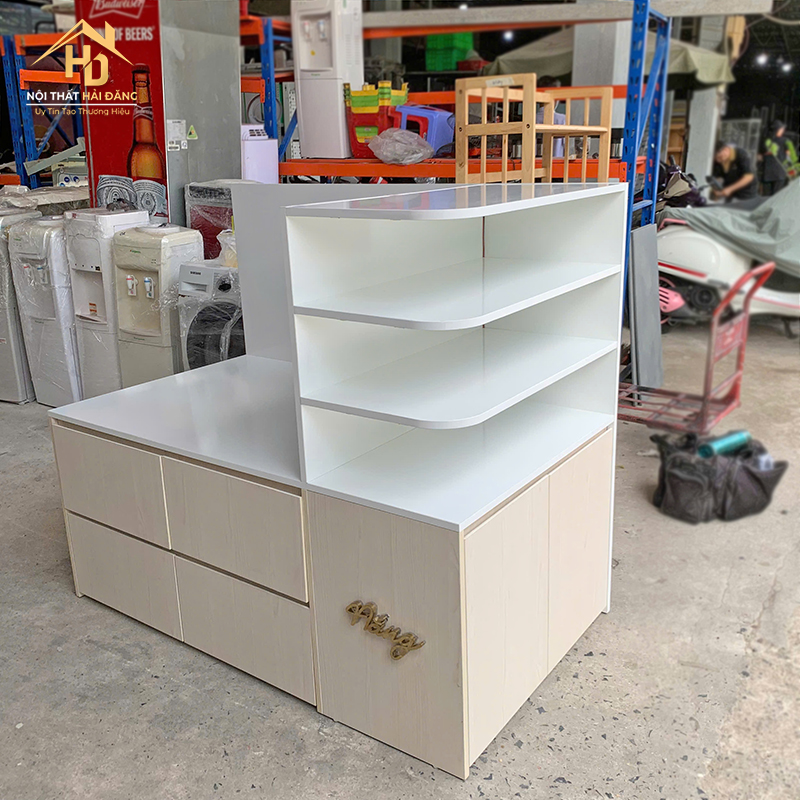 Tủ Trưng Bày Siêu Thị Màu Trắng Gỗ MDF quay-le-tan-trang-8 Tủ Trưng Bày Siêu Thị Màu Trắng Gỗ MDF
