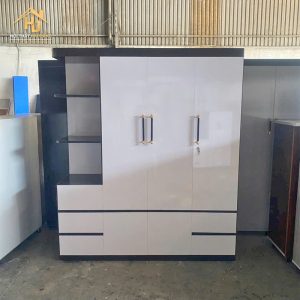 tu nhua 3 canh kem ke 1
