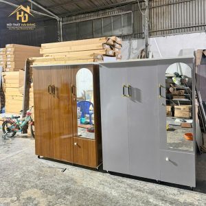 tu quan ao 3 canh co guong 1