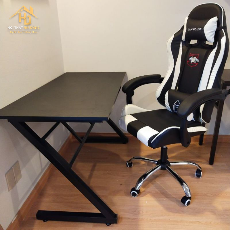 ban-chu-k-den Top 10 Mẫu Bàn Gaming Chữ K Đáng Mua