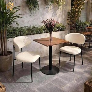 Bộ bàn cafe hai ghế nệm trắng kem