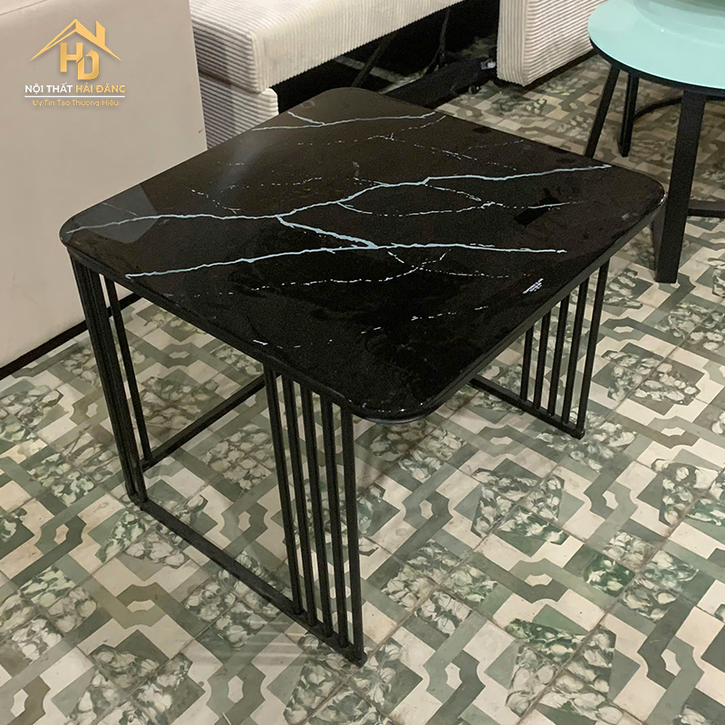 Bàn Sofa Mặt Vân Kính Đen ban-sofa-vuong-mat-kinh-3 Bàn Sofa Mặt Vân Kính Đen