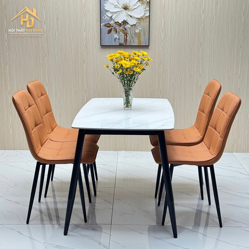 bo-ban-an-gia-dinh-boc-da-3 Bộ Bàn Ăn 4 Ghế Lưng Tựa Ô Vuông